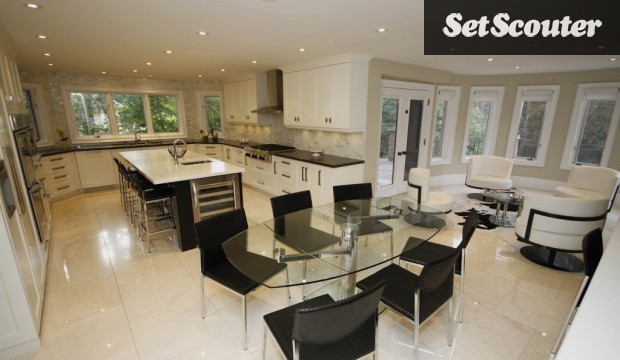 Upscale Contemporary Spacious 10,000 Square Foot Residence on 3/4 Acre