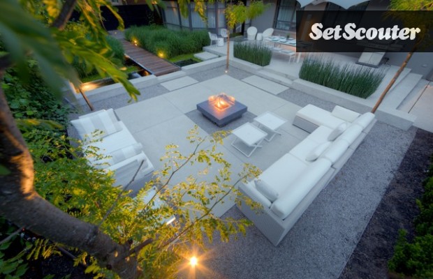 The New York “highline” inspired backyard of this home is a rare find in the city. The garden has a dining and seating area with modern white couches which surround a sleek firepit. To top it off, this is all alongside a 22 foot water feature. There is even a hidden wooden bridge which connects to an additional secluded seating area.